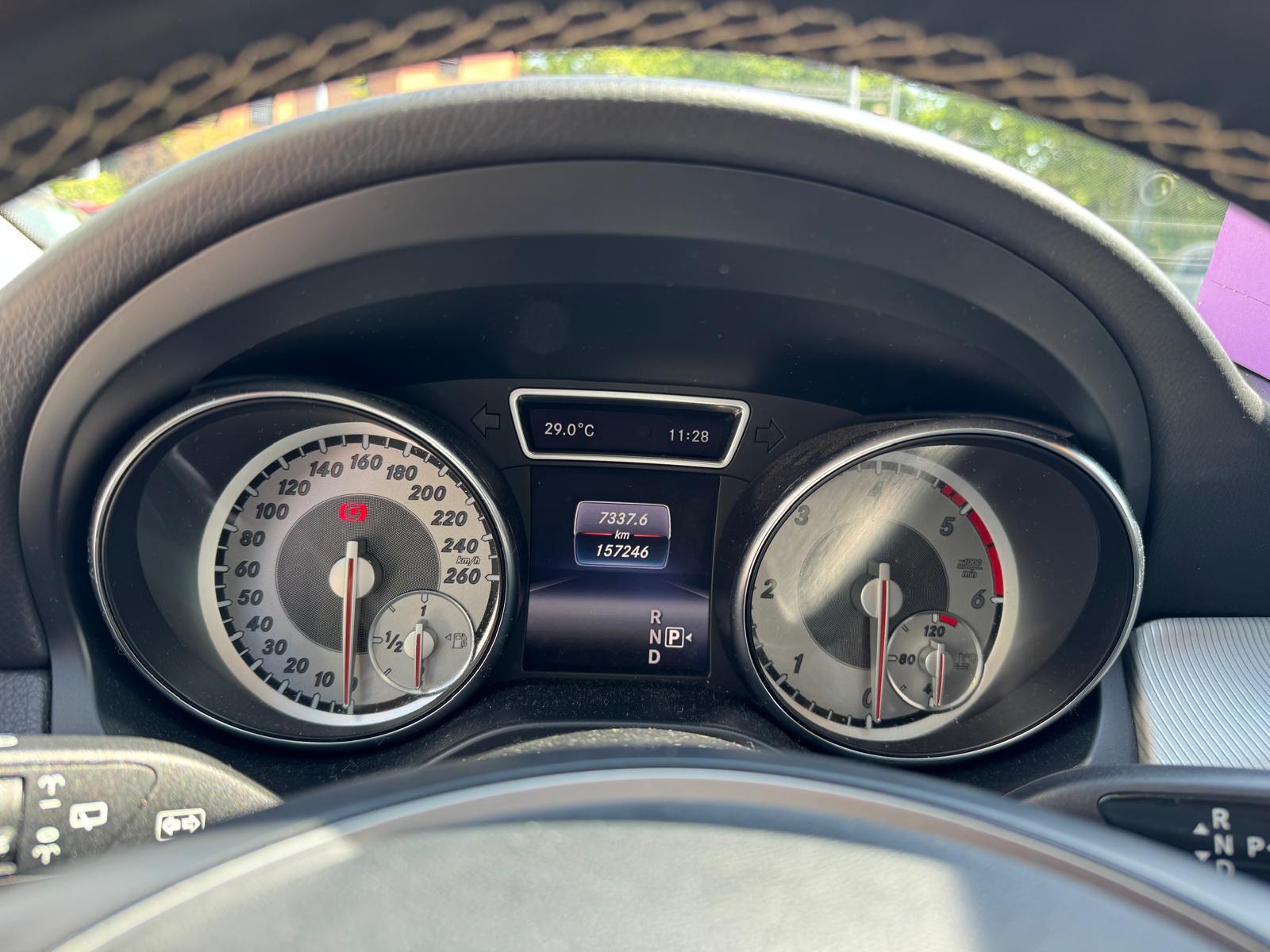 MERCEDES-BENZ GLA 200 CDI Swiss Star Edition 4Matic 7G-DCT