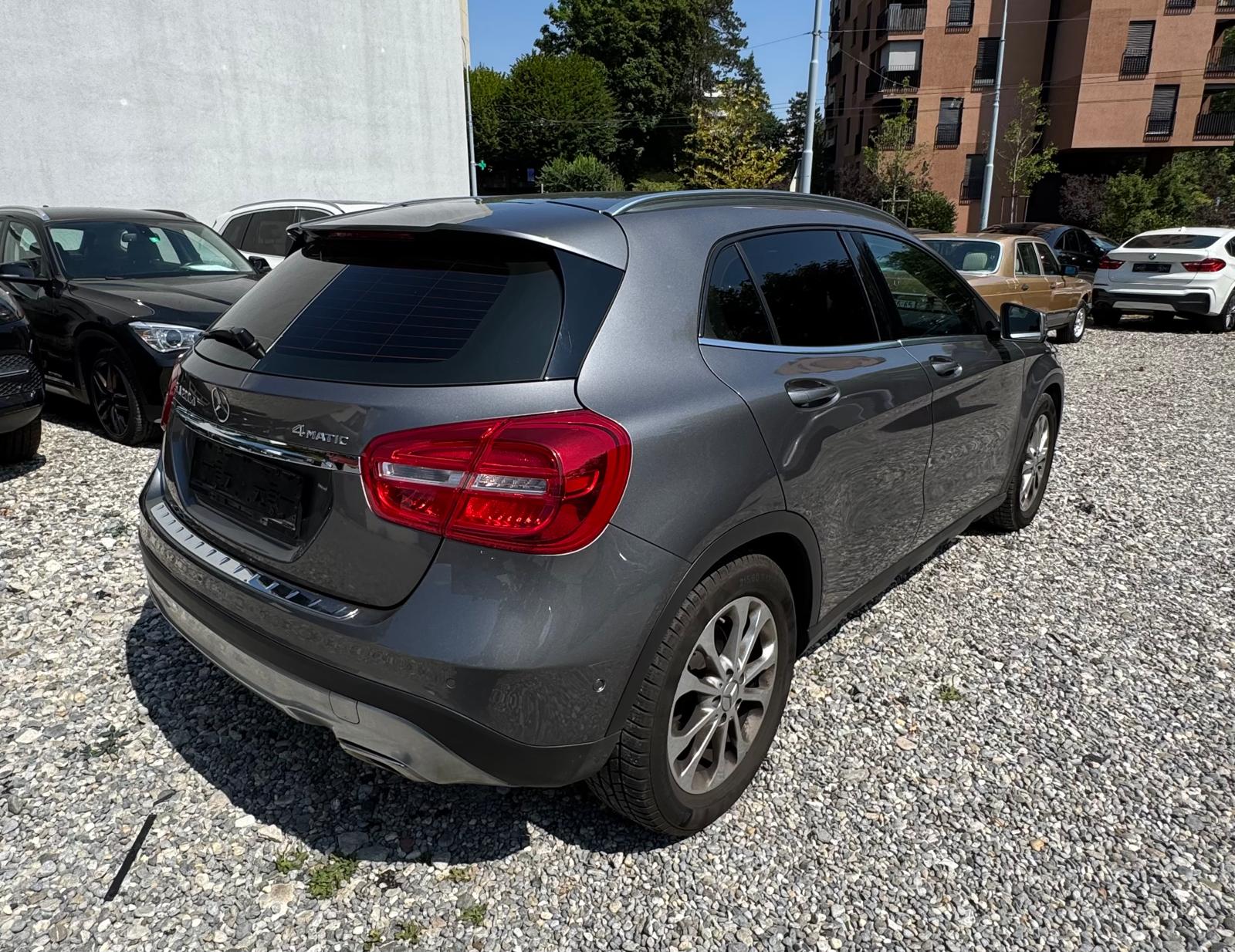 MERCEDES-BENZ GLA 200 CDI Swiss Star Edition 4Matic 7G-DCT