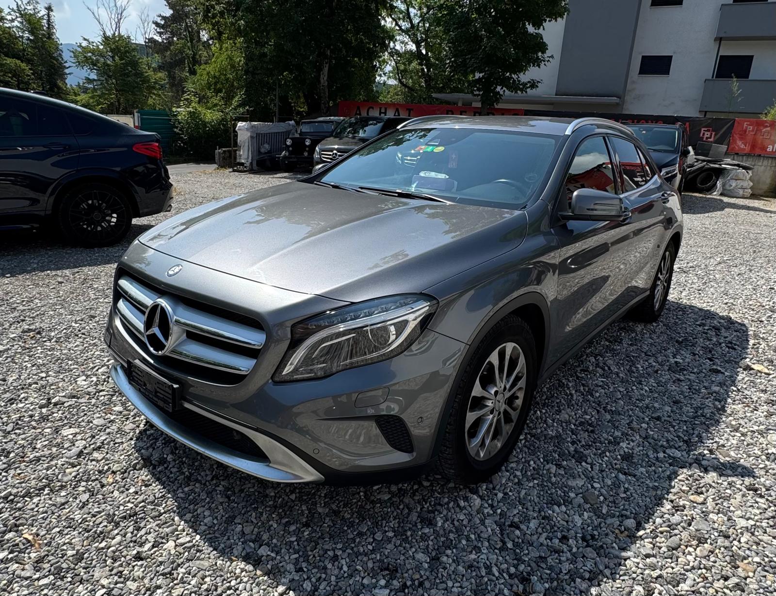 MERCEDES-BENZ GLA 200 CDI Swiss Star Edition 4Matic 7G-DCT